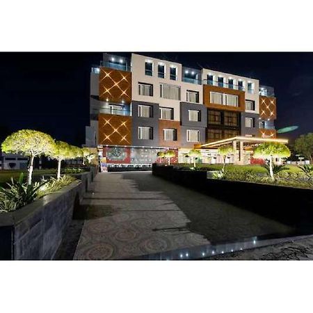 אויאיין Hotel Shivay President מראה חיצוני תמונה