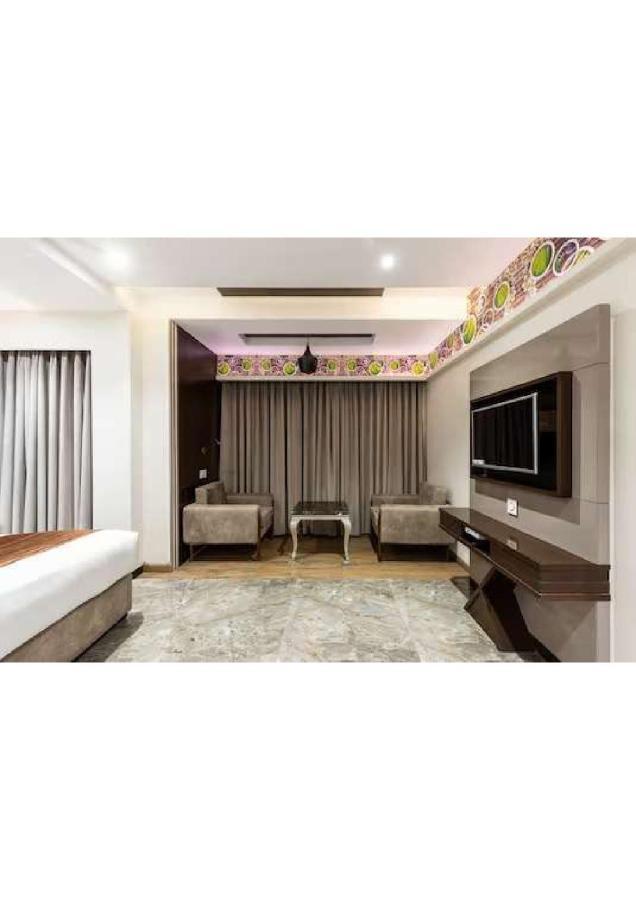 אויאיין Hotel Shivay President מראה חיצוני תמונה